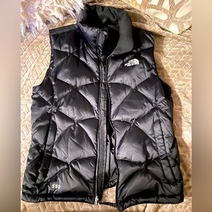 Barely worn North Face puffer vest.